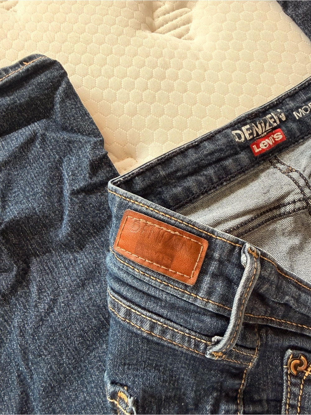 Levi's Dark Blue Bootcut Women's Jeans - Picture 4 of 6